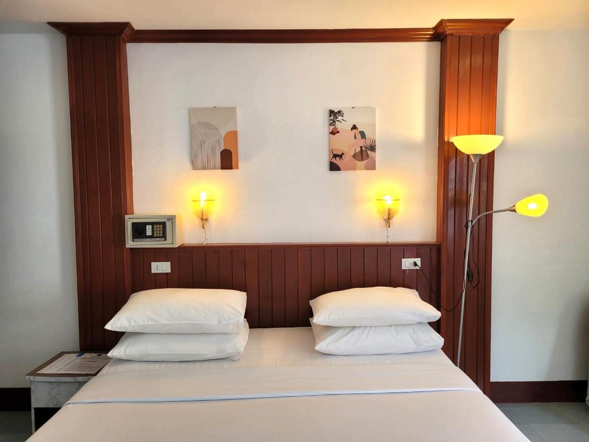 Rabbit Mansion Patong Hotel Екстериор снимка