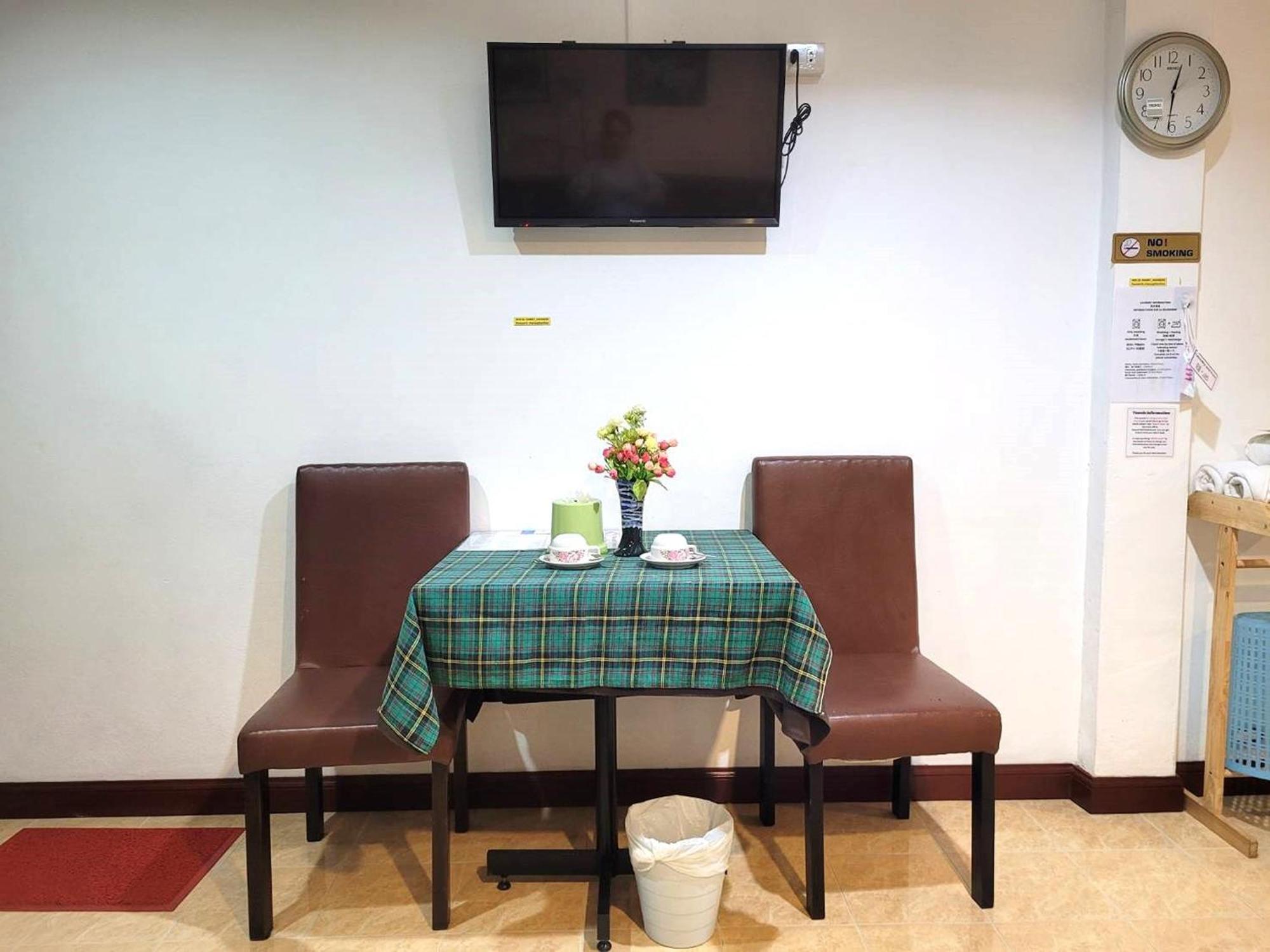 Rabbit Mansion Patong Hotel Екстериор снимка