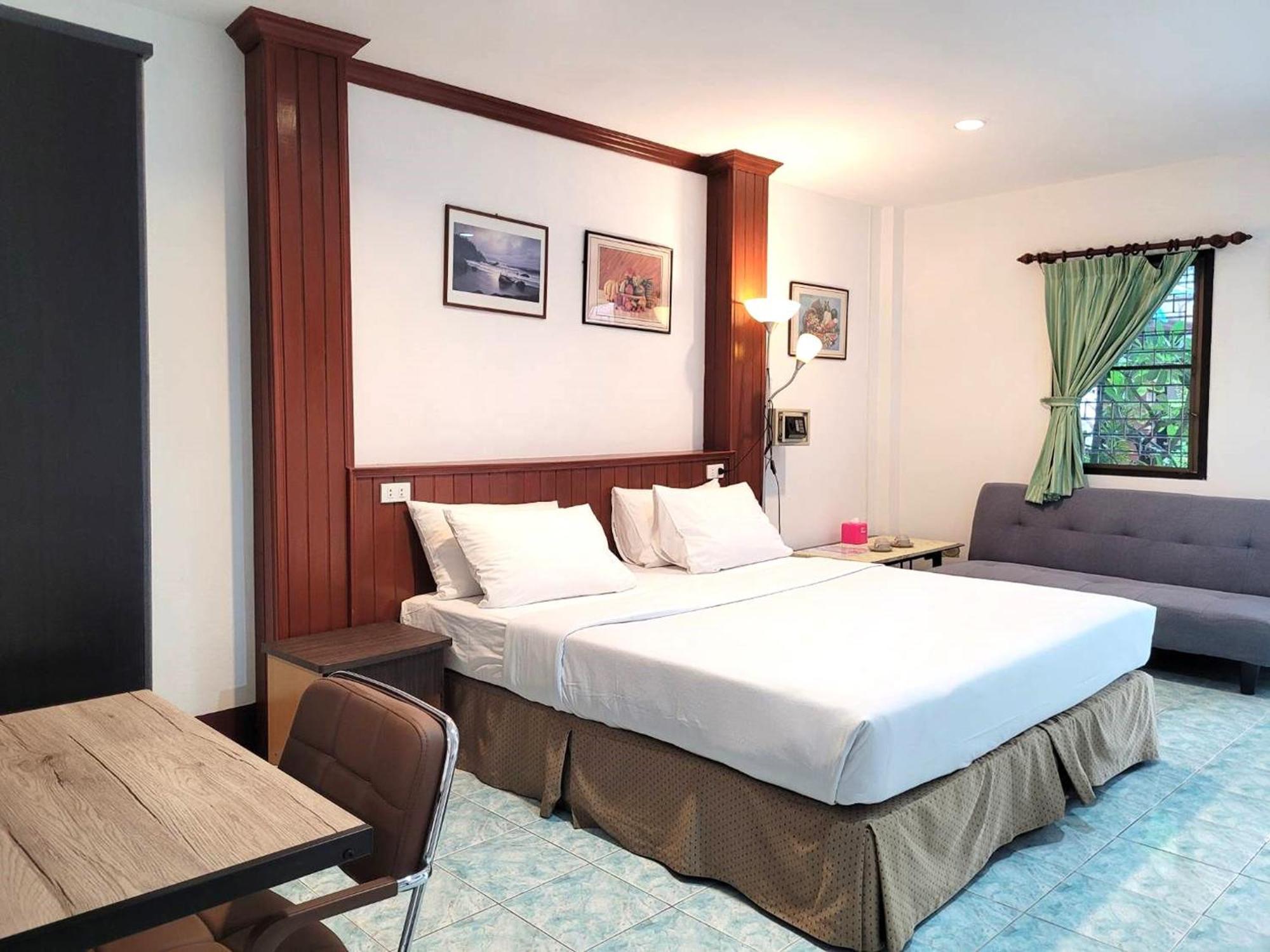 Rabbit Mansion Patong Hotel Екстериор снимка