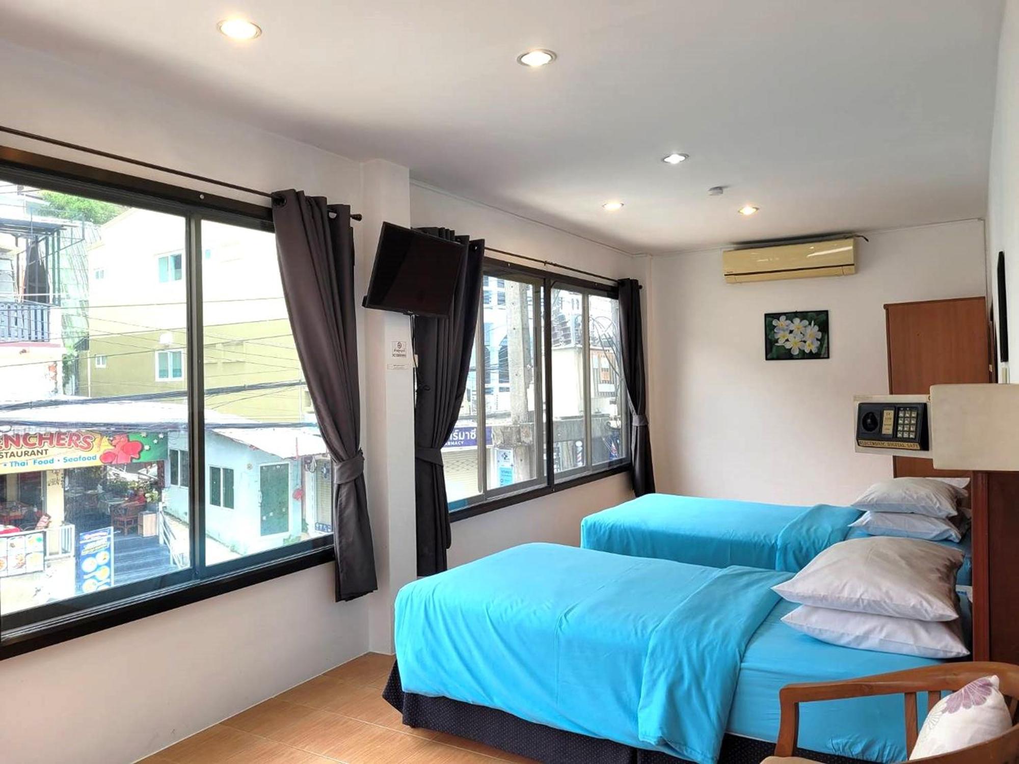 Rabbit Mansion Patong Hotel Екстериор снимка