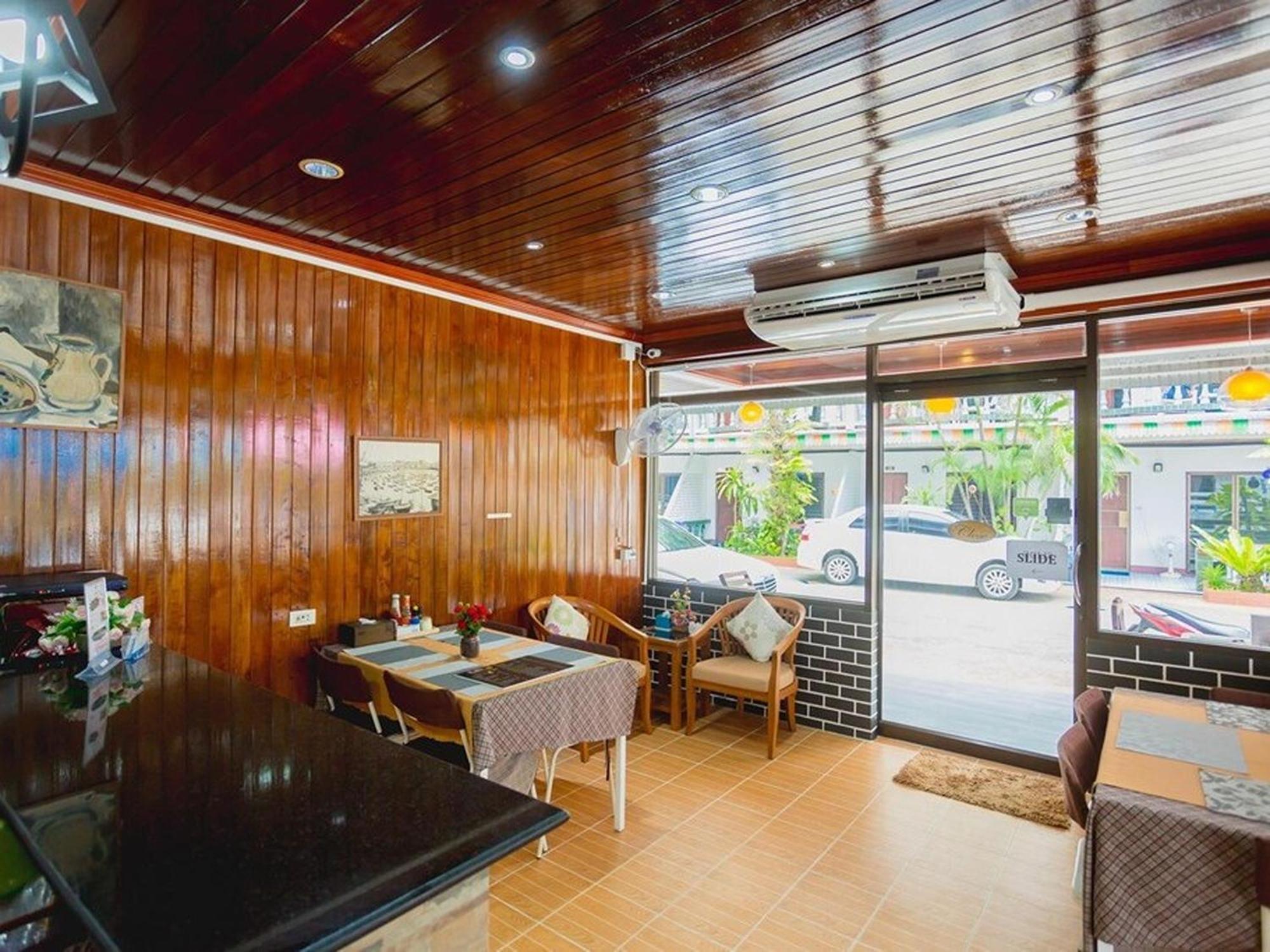 Rabbit Mansion Patong Hotel Екстериор снимка