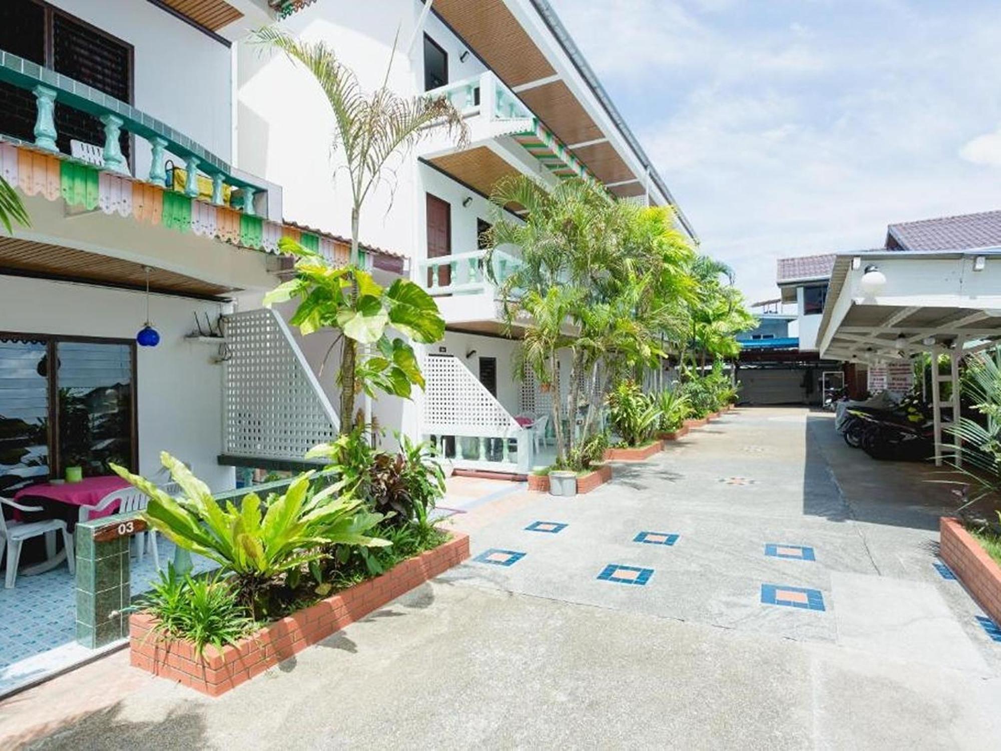 Rabbit Mansion Patong Hotel Екстериор снимка