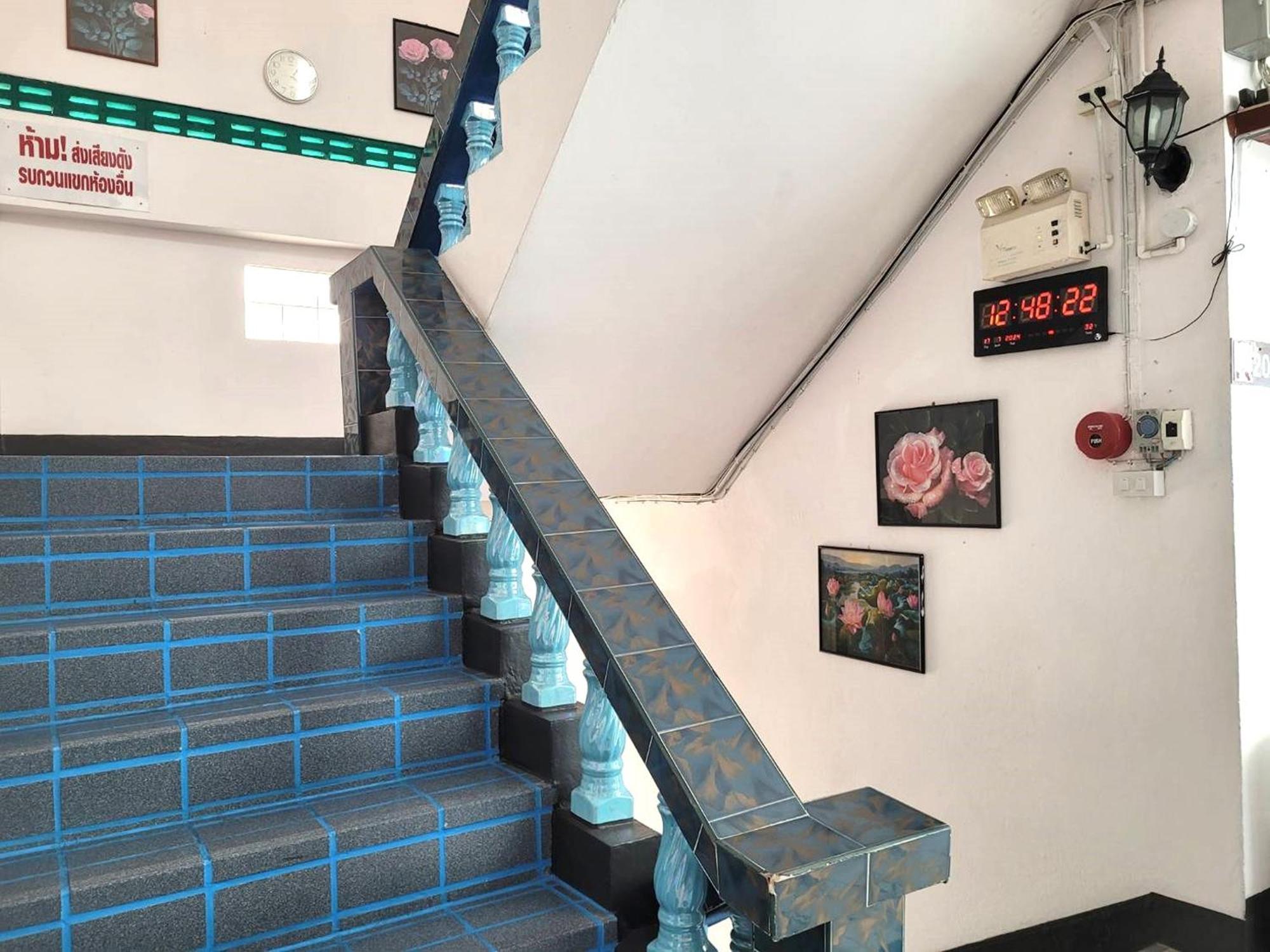 Rabbit Mansion Patong Hotel Екстериор снимка